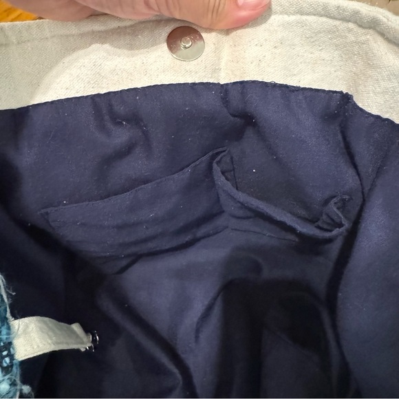 AMERICA AND BEYOND TRAVEL/BEACH BAG - Picture 7 of 11